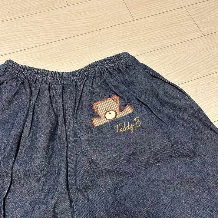 [BUNJANG] Vintage Bear Patch Denim Shorts / 곰돌이패치 데님 반바지