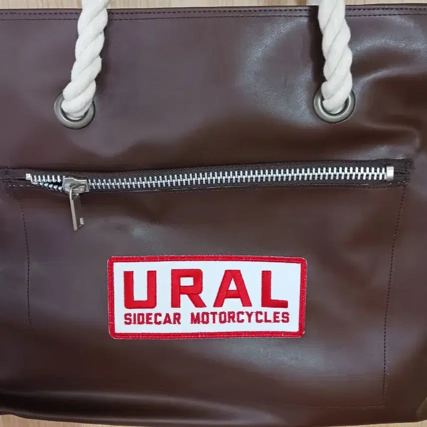 [BUNJANG] URAL Motorcycle Shoulder Bag / URAL 모터사이클 숄더백 새제품