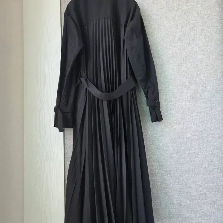 [BUNJANG] Kim Seo Ryong Back Pleats Trench Long Coat / 김서룡 백플리츠 트렌치 롱코트