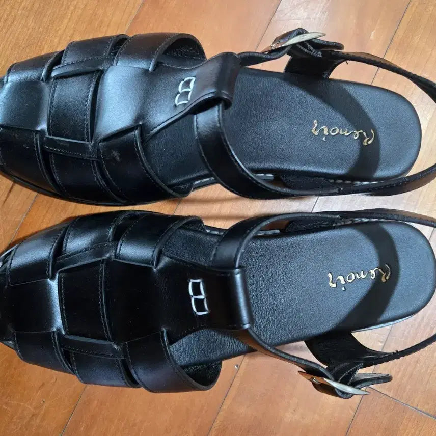 [BUNJANG] Renoir Black Woven Strap Sandals / 르누아르 블랙 엮음 스트랩 샌들