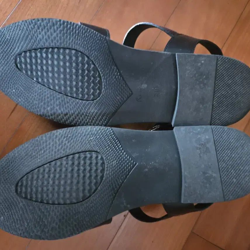 [BUNJANG] Renoir Black Woven Strap Sandals / 르누아르 블랙 엮음 스트랩 샌들