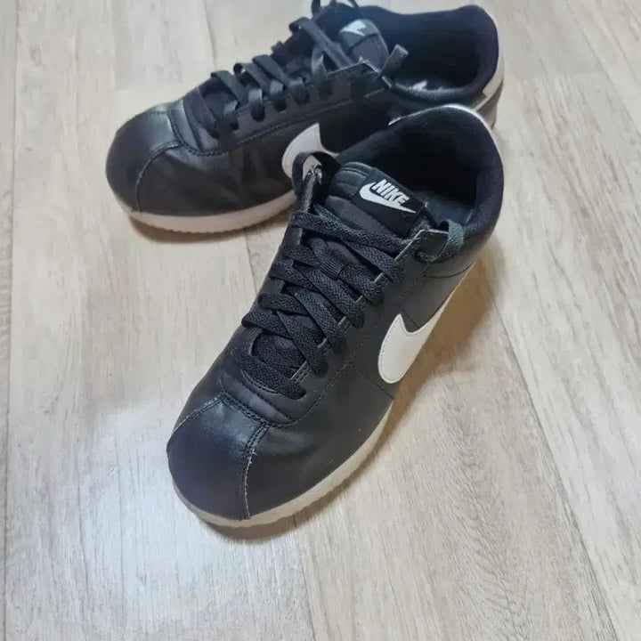 [BUNJANG] Nike Cortez Sneakers (Size 255) / 나이키 코르테즈(255)