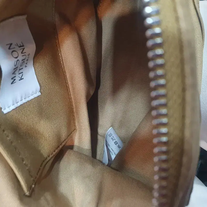 [BUNJANG] Maison Kitsuné Fox Head Pouch / 메종키츠네 폭스 헤드 파우치