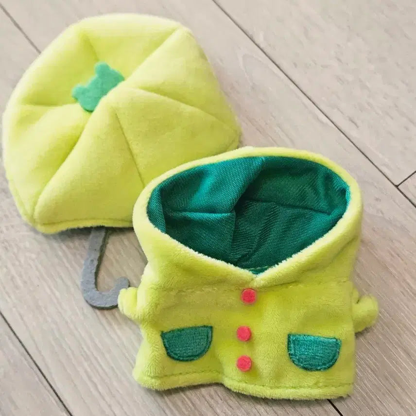 [BUNJANG] Doll Clothes Raincoat (Nongdamgom) / 인형 옷 우비 농담곰 벗긴 거...