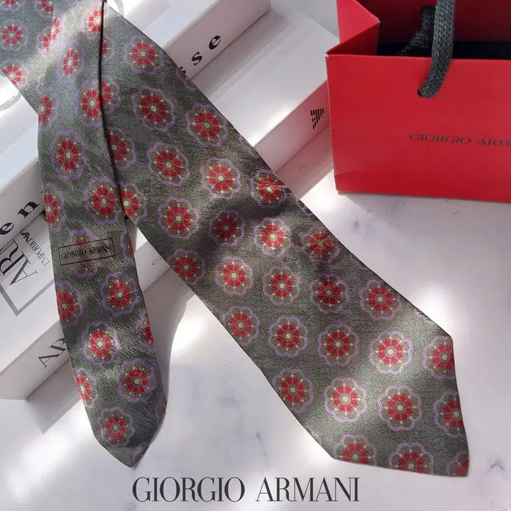 [BUNJANG] Giorgio Armani Dark Green Floral Pattern Silk Necktie (8.4cm) / 조르지오 아르마니 플라워 패턴 넥타이 8.4cm A+등급 K2633
