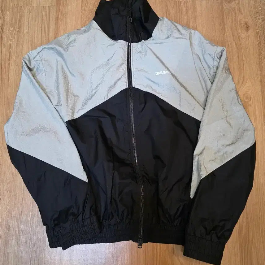 [BUNJANG] MMIC Windbreaker (Size 100) / MMIC 바람막이 (100)