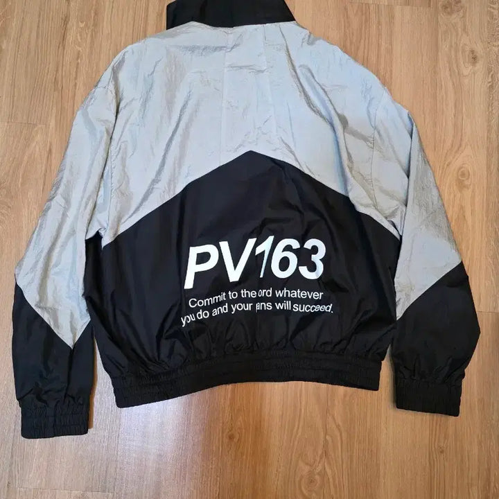 [BUNJANG] MMIC Windbreaker (Size 100) / MMIC 바람막이 (100)
