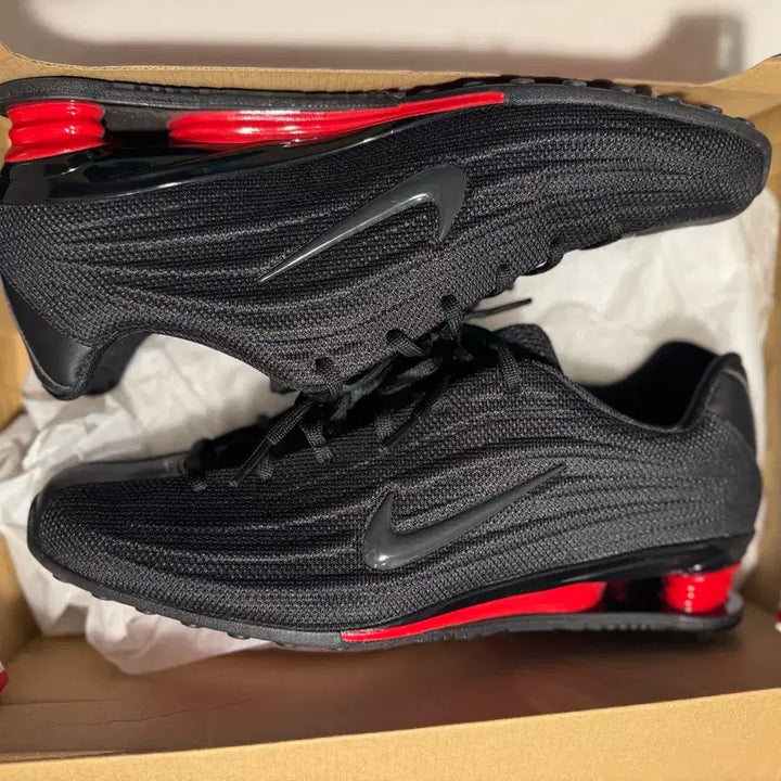 [BUNJANG] Nike Shox University Red Sneakers (W290) / 나이키샥스유니버시티레드 W290