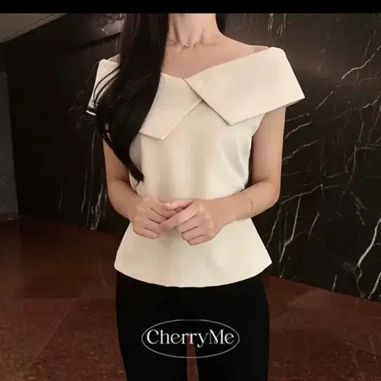 [BUNJANG] Organza Off-Shoulder Blouse Beige / 오프숄더 블라우스 베이지