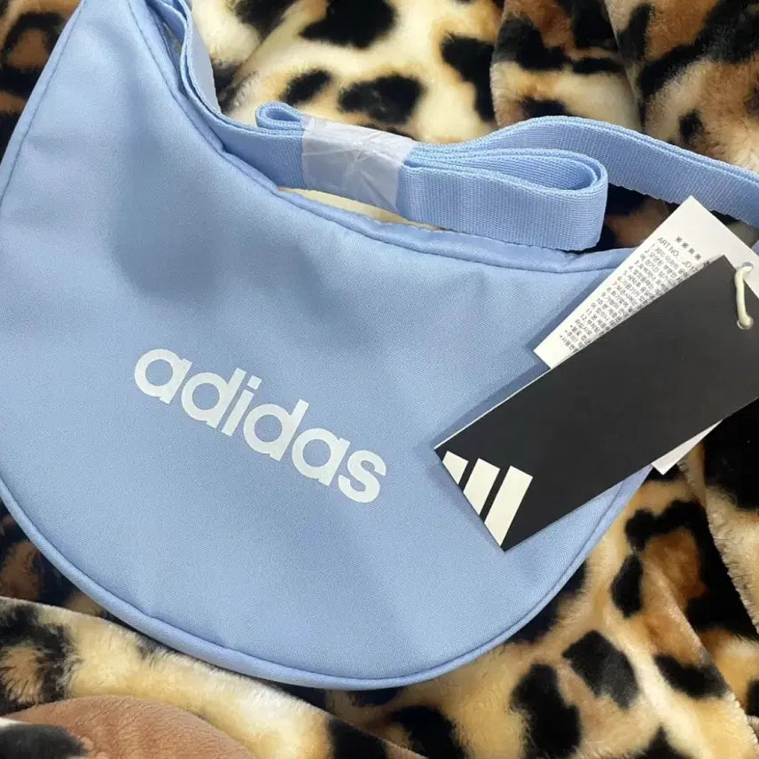 [BUNJANG] Adidas Mini Crossbody Bag Baby Blue / 정품 아디다스 새상품 미니 크로스백 베이비블루 색상 팔아요