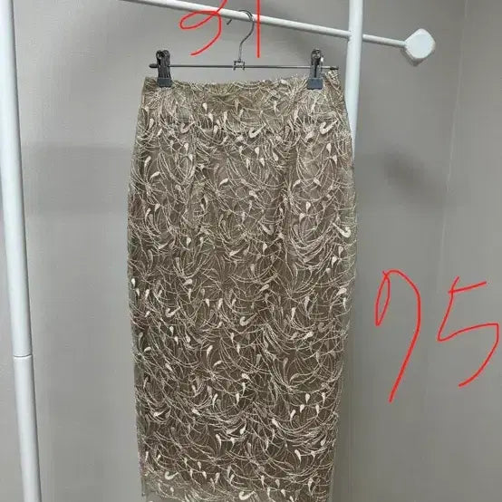[BUNJANG] Lace Midi Skirt Beige / 레이스 스커트 베이지