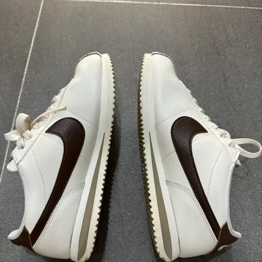 [BUNJANG] Nike Cortez White Brown Sneakers / 나이키 코르테즈 흰갈 흰색 브라운 운동화