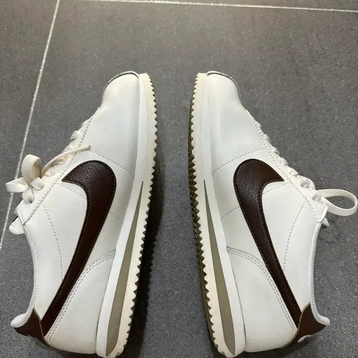 [BUNJANG] Nike Cortez White Brown Sneakers / 나이키 코르테즈 흰갈 흰색 브라운 운동화