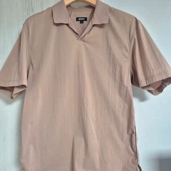 [BUNJANG] DKNY Stretch Woven PK Collar T-Shirt Beige Size 95 / DKNY 스트레치 우븐 PK 카라 티셔츠 95