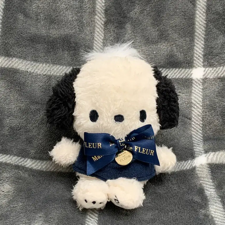 [BUNJANG] Sanrio Pochacco Maison de Fleur 2021 Collaboration Limited Mascot / 산리오 포차코 2021 메종드플레르(메종드플뢰르) 콜라보 한정 마스코트