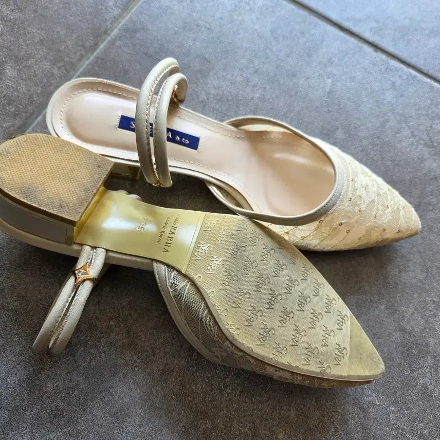 [BUNJANG] Sera Lace Embellished Stiletto Sandals (225) / 세라샌들225