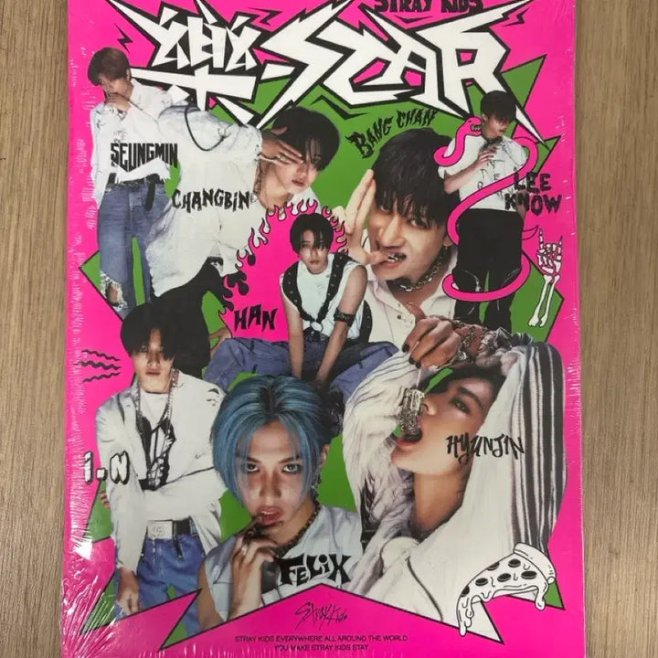 [BUNJANG] Stray Kids 5-STAR Album (Hot Pink) Sealed / 미개봉 스트레이키즈 락스타 앨범 미개봉