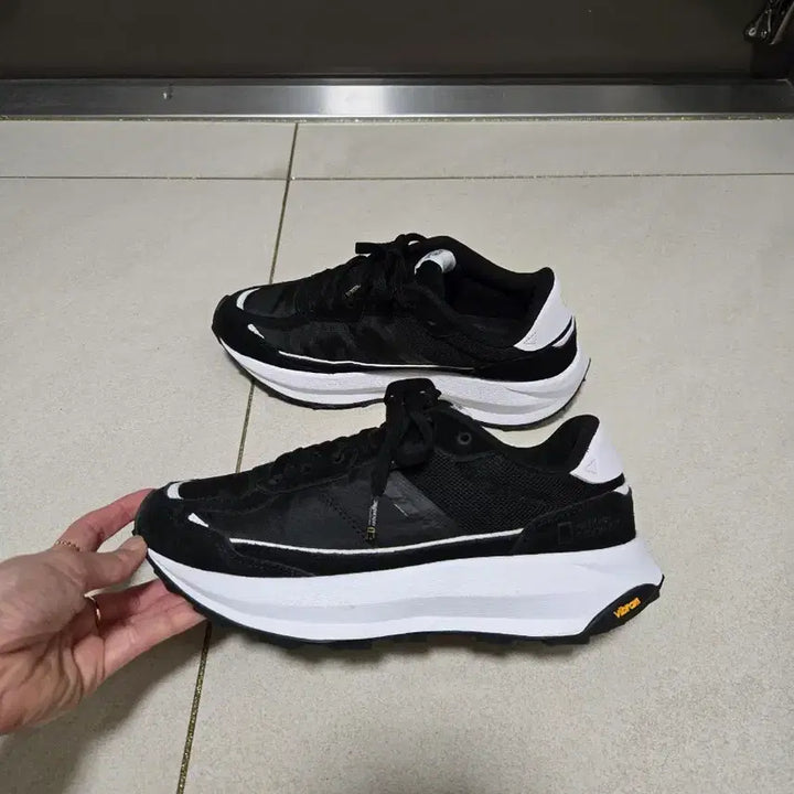 [BUNJANG] National Geographic Vibram Sole Sneakers Size 240 / [240] 내셔널지오그래픽  비브람 운동화