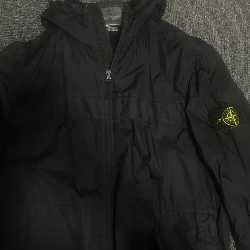 [BUNJANG] Stone Island Black Windbreaker Jacket / 스톤아일랜드 블랙 바람막이