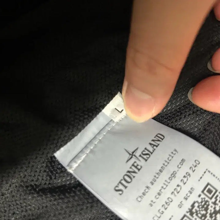 [BUNJANG] Stone Island Black Windbreaker Jacket / 스톤아일랜드 블랙 바람막이
