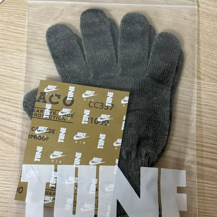 [BUNJANG] Nike Tune Air Force Sandpaper Gloves / 나이키 튠 에어포스 사포 장갑 새상품