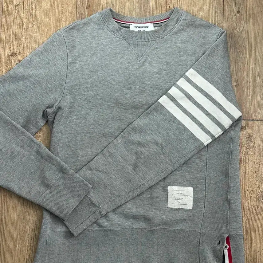 [BUNJANG] Thom Browne 4-Bar Sweatshirt Grey Size 1 / 톰브라운 4선 맨투맨 그레이 1사이즈