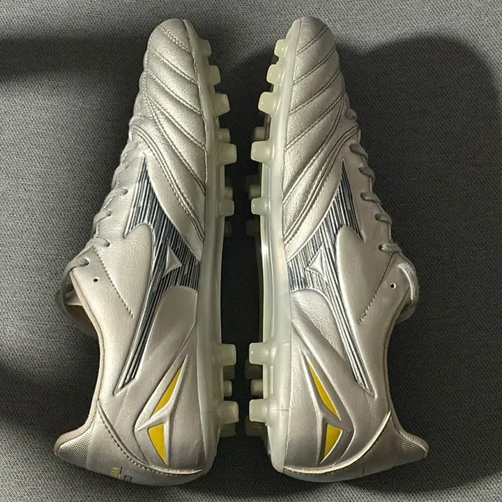 [BUNJANG] Mizuno Morelia Neo IV AG Cleats (260mm) / 미즈노 모렐리아 네오4 ag 260