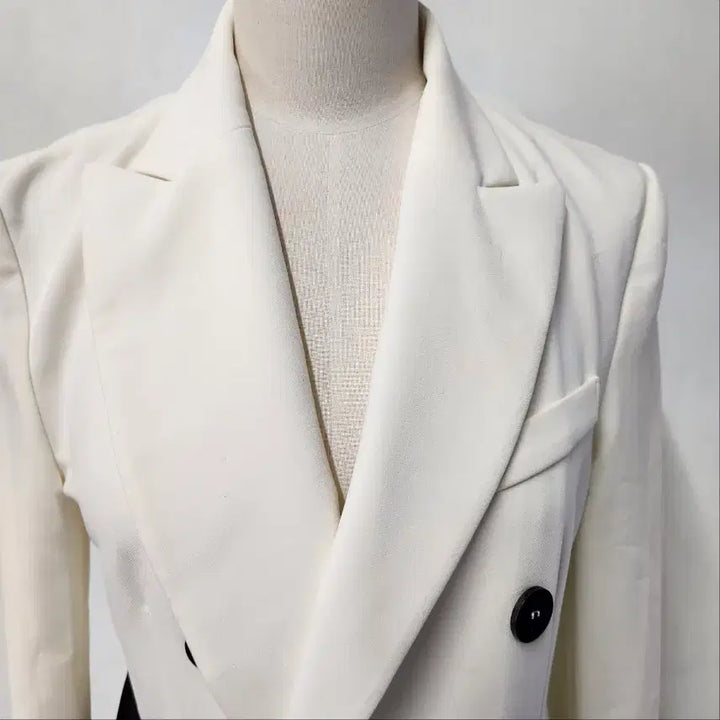 [BUNJANG] Theballon White Double Button Jacket Women&
