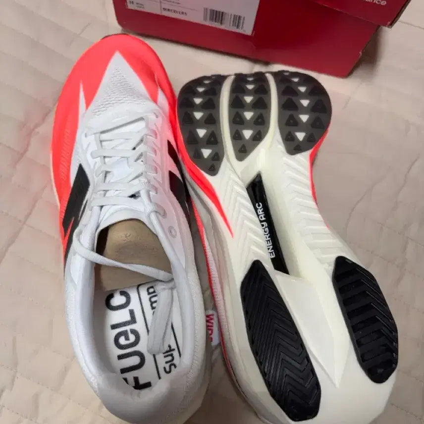 [BUNJANG] New Balance FuelCell SC Elite V5 2E Wide 265 / 뉴발란스 퓨어셀 SC 엘리트 V5 265 2E 와이드