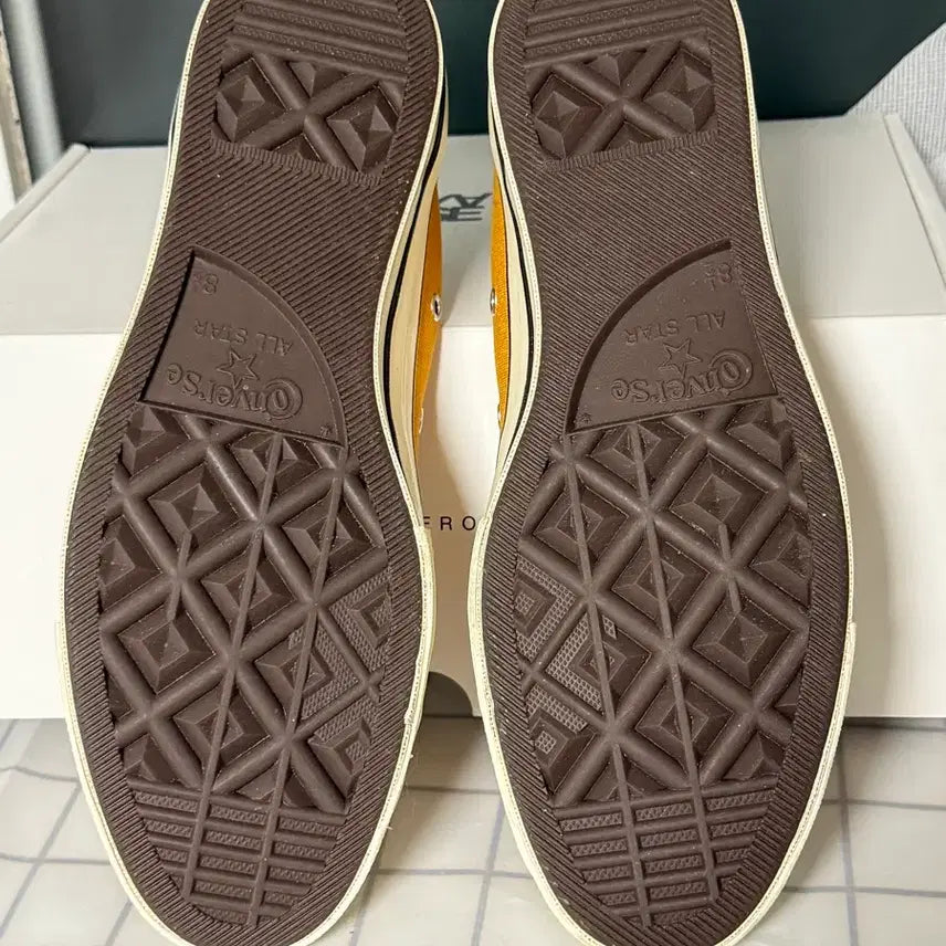 [BUNJANG] Converse Chuck 70 Low Sunflower Yellow (Size 270) / 컨버스 척70 로우 선플라워 270 (노랑)