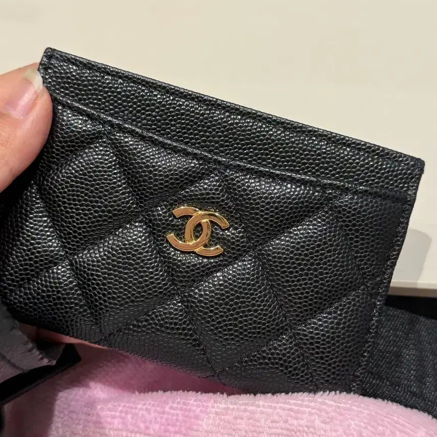[SOLD OUT] 샤넬 캐비어 블랙 카드지갑 금장 로고 S-A급