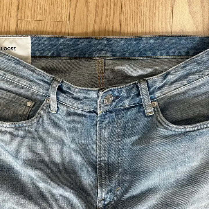 [BUNJANG] H&amp;M Loose Fit Denim Jeans - Size 34 / <미착용 새상품> H&amp;M 루즈 데님 청바지, 34