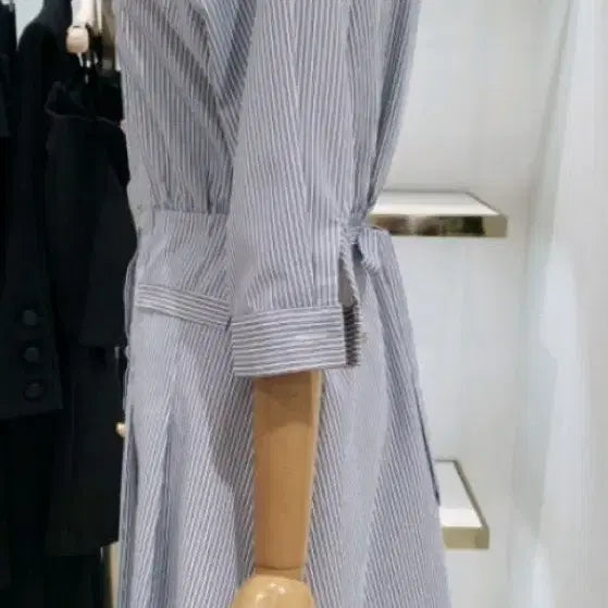 [BUNJANG] Satin Stripe Shirt Dress 24SS / 사틴 스트라이프 셔츠형 원피스 24SS
