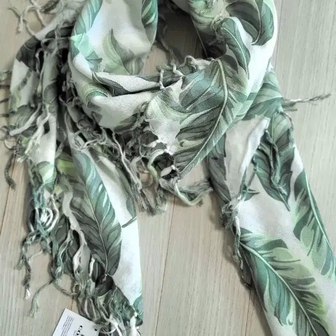 [BUNJANG] Coach Leaf Print Scarf / 코치 잎사귀 프린트 스카프 새제품