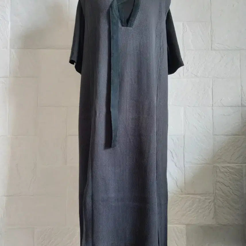 [BUNJANG] Strap Long Dress + Loose Fit T-shirt Set / 스트랩롱원피스+루즈핏티셔츠
