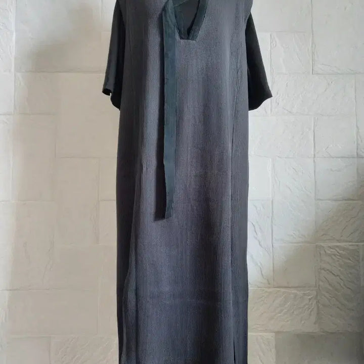 [BUNJANG] Strap Long Dress + Loose Fit T-shirt Set / 스트랩롱원피스+루즈핏티셔츠