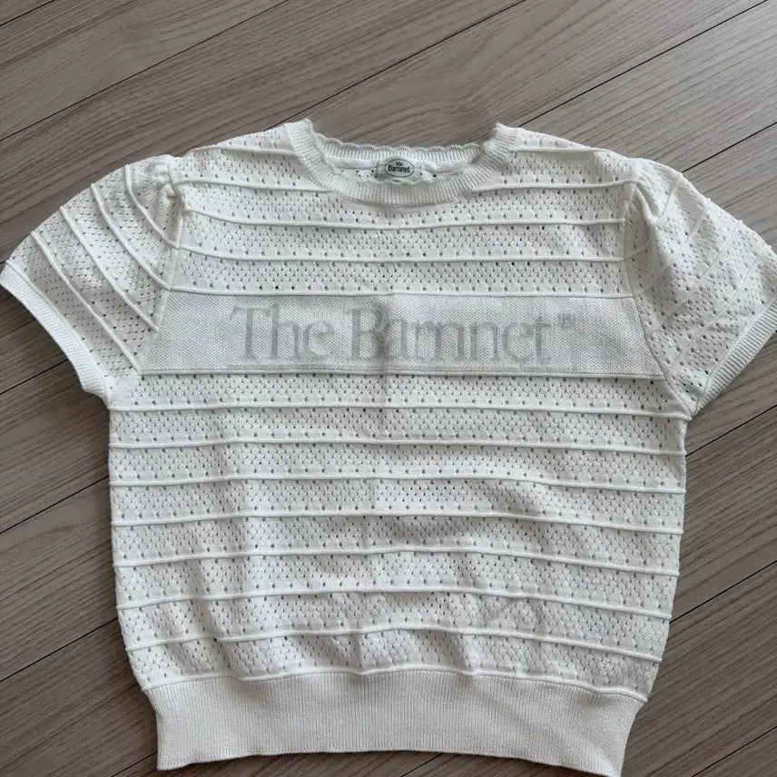 [BUNJANG] The Barnet Helen Logo Jacquard Knit Ivory / 더바넷 헬렌 로고 자카드 니트 아이보리