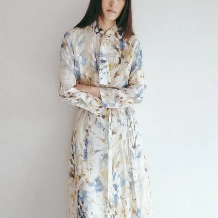 [BUNJANG] Leverage 26SS Flower Print Pleated Scarf Blouse Skirt Set Size 66 / 르베이지 26ss 플라워 프린트 플리티드 스카프 블라우스 스커트 세트66