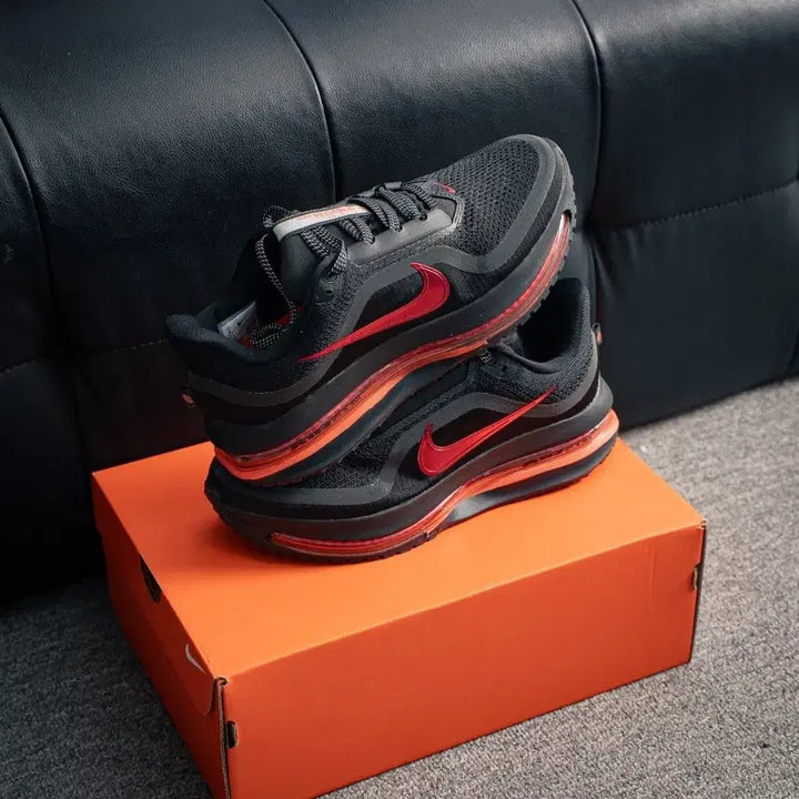 [BUNJANG] Nike Sneakers Black/Red Size 265 / 나이키 운동화 검정/빨강 박스포함  사이즈265