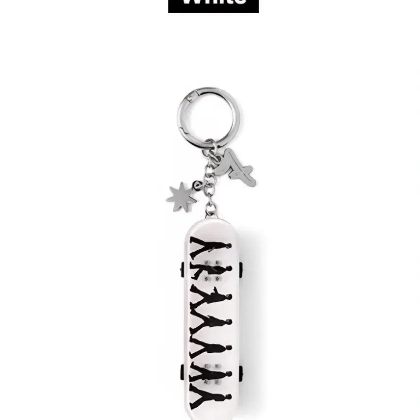 [BUNJANG] BTS Arirang Tour Mini Skateboard Keyring / 방탄 아리랑 투어 머치 미니 스케이트보드 키링 미개봉bts arirang