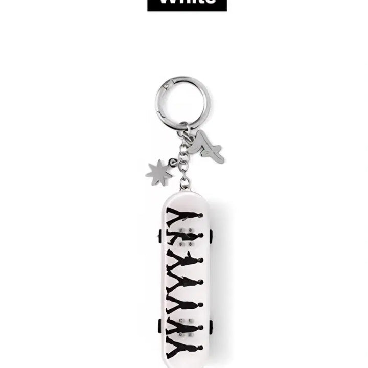 [BUNJANG] BTS Arirang Tour Mini Skateboard Keyring / 방탄 아리랑 투어 머치 미니 스케이트보드 키링 미개봉bts arirang