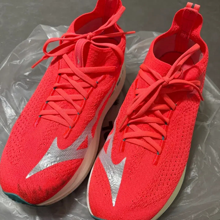 [BUNJANG] Mizuno Neo Vista 2 Running Shoes Coral 265mm / 미즈노 네오비스타2 코랄 265mm 런닝화 팝니다