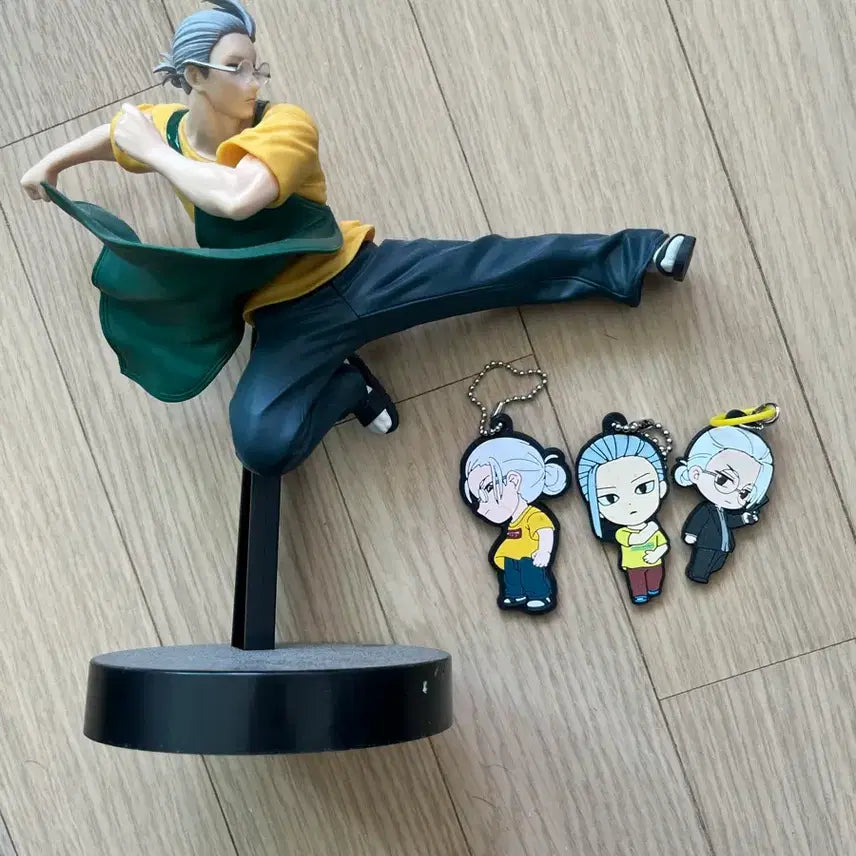 [BUNJANG] Sakamoto Days Sakamoto Taro Figure + 3 Rubber Keychains / 사카모토데이즈 사카모토 타로 피규어+러버키링 3개