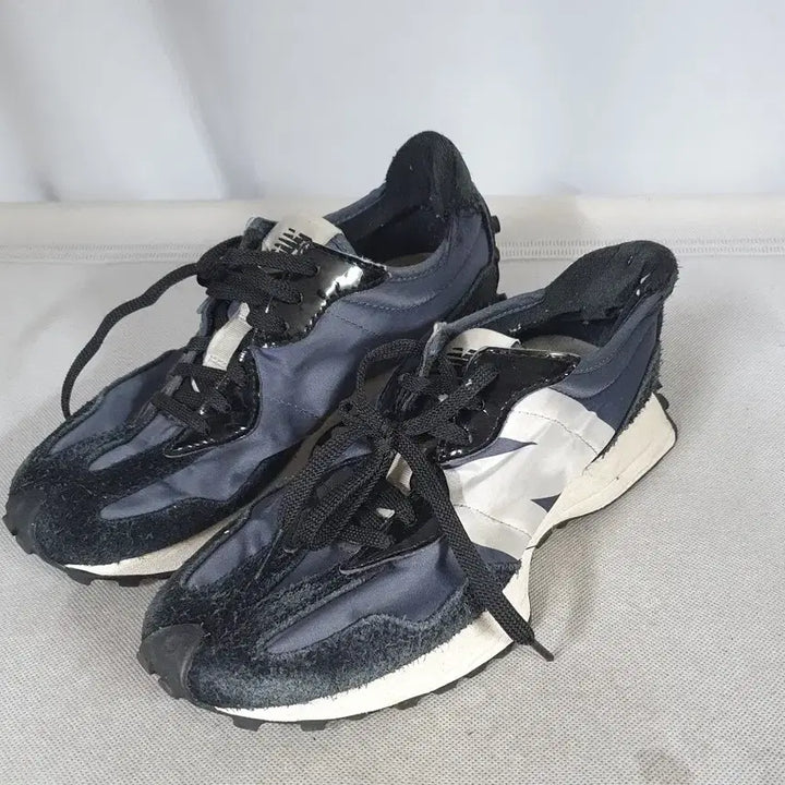 [BUNJANG] New Balance 327 Sneakers Purple Black (235) / 뉴발란스 327 운동화 스니커즈 235 정품 퍼플 블랙
