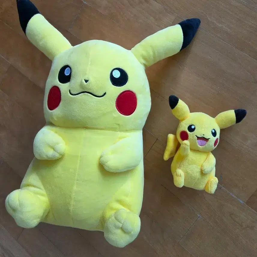 [BUNJANG] Pikachu Plush Set (30cm &amp; 15cm) / 피카츄 인형 일괄