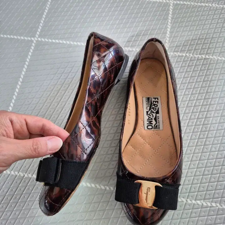[BUNJANG] Salvatore Ferragamo Vara Leopard Print Ballet Flats Size 4 (220mm) / 페라가모 바라 플랫슈즈 4반(220)