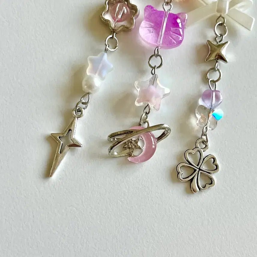 [BUNJANG] Y2K Kitsch Cat Safety Pin Charm / y2k 키치 고양이 행성 옷핀키링(가로5cm)