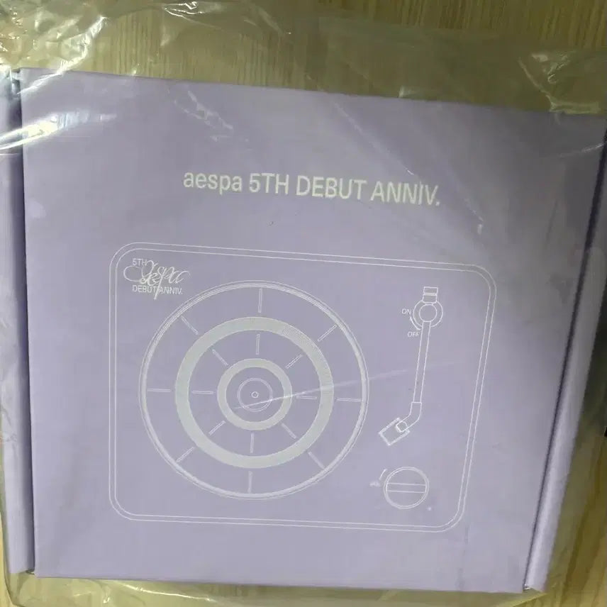[BUNJANG] Aespa 5th Anniversary Turntable Bluetooth Speaker (No Photocard) / 판매)에스파 5주년 턴테이블 블루투스 스피커 포카X