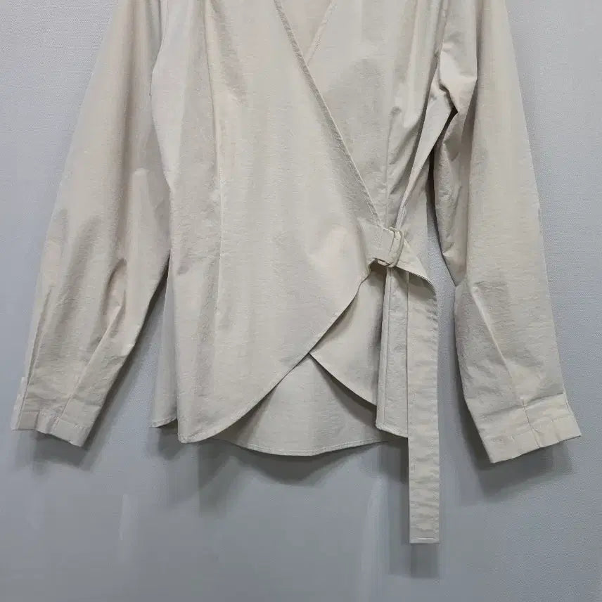 [BUNJANG] ANEDIT Wrap Style Blouse Beige / ANEDIT 엔에디트 랩 스타일 블라우스 베이지