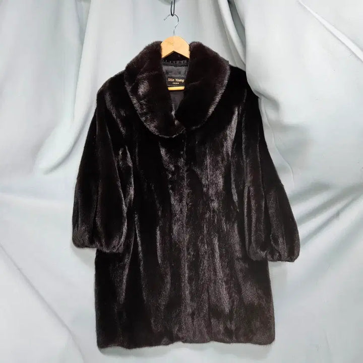 [BUNJANG] Shinyoung Fur Black Mink Coat 66 / 신영모피 블랙 밍크 코트 66